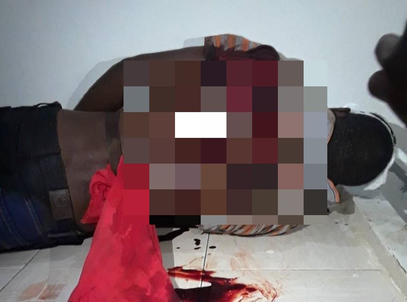 [IMAGE CHOQUANTE]: Un jeune homme tué par la “Police” à Petit-Goâve post thumbnail image