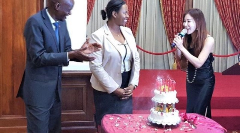 Martine Moise célèbre son anniversaire … à Taiwan post thumbnail image