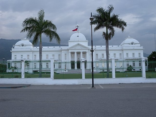 La reconstruction du Palais national, c’est dans 24 mois (C Bélizaire) post thumbnail image