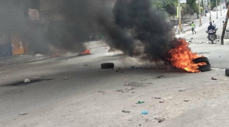 Neuvième journée de tensions à Port-au-Prince et dans d’autres villes de province post thumbnail image