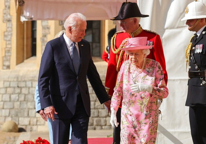 Biden ne voyagera pas avec une délégation aux funérailles de la Reine Elizabeth post thumbnail image
